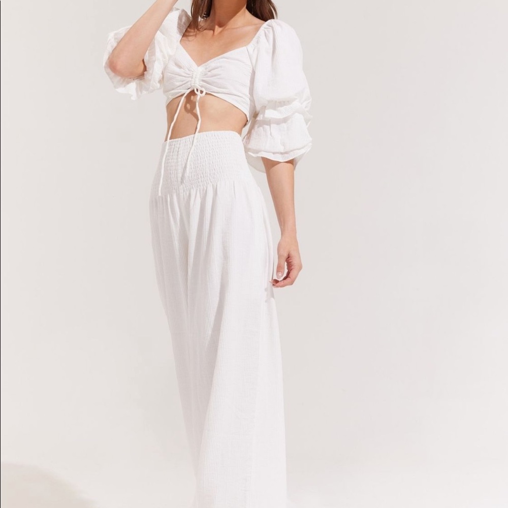 Bobbles and Lace White Set